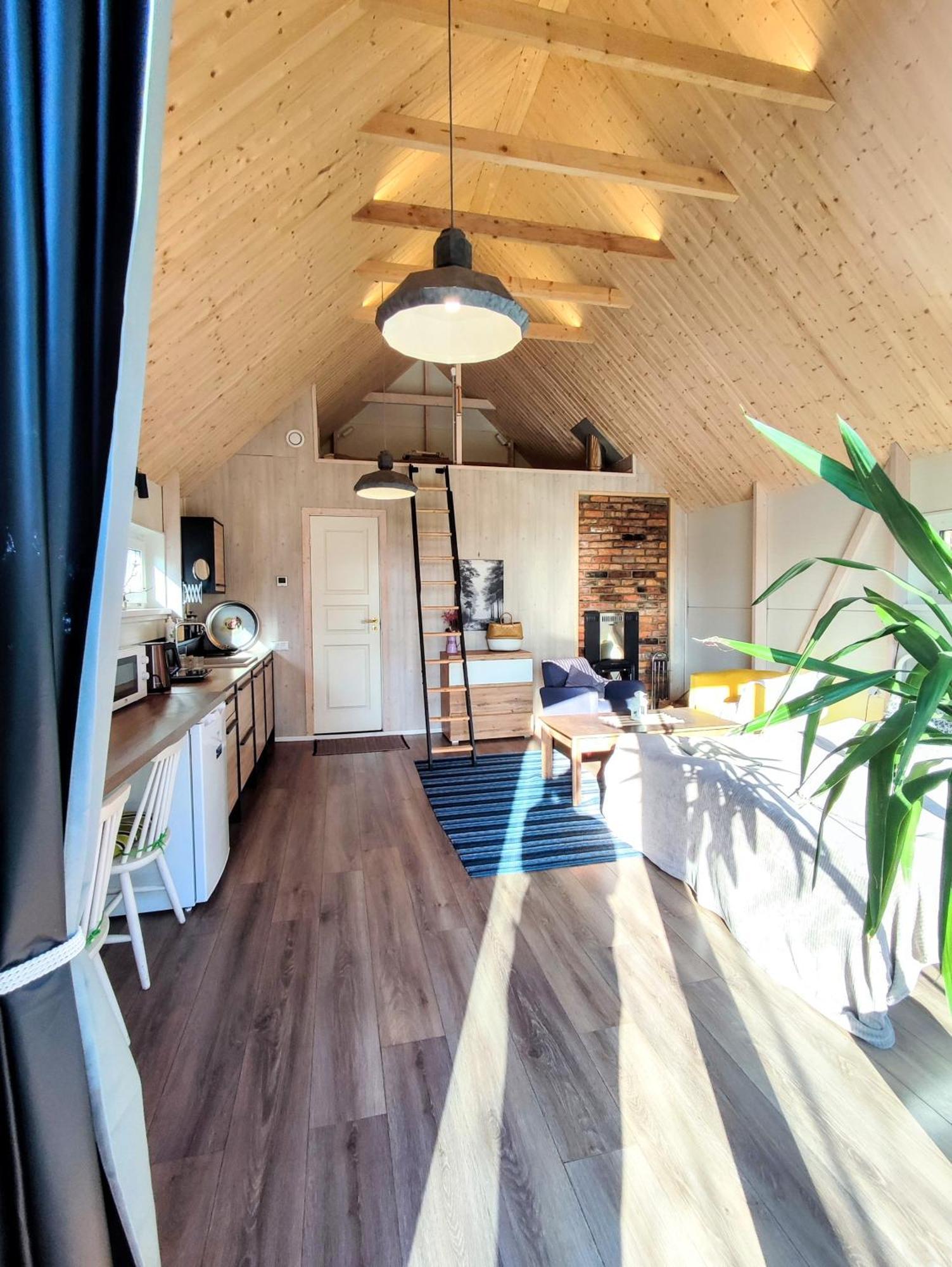 Modern Sauna Cabin In Horse Ranch Liyeplauke Экстерьер фото
